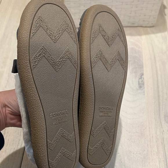 Sonoma Charcoal and Ivory Women's Moccasin Slippers - Picture 4 of 8